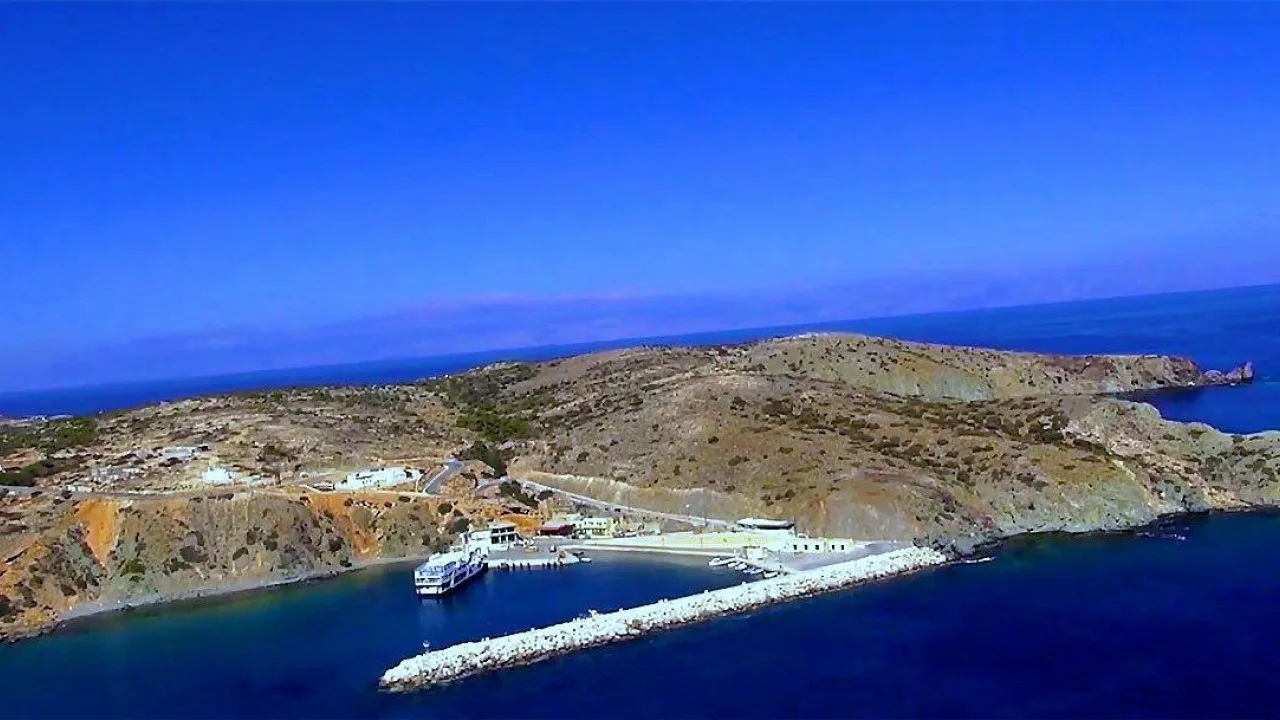 «Το τελευταίο πλοίο έφτασε πριν 13 ημέρες», λέει η δήμαρχος της Γαύδου, το νησί στην απομόνωση!