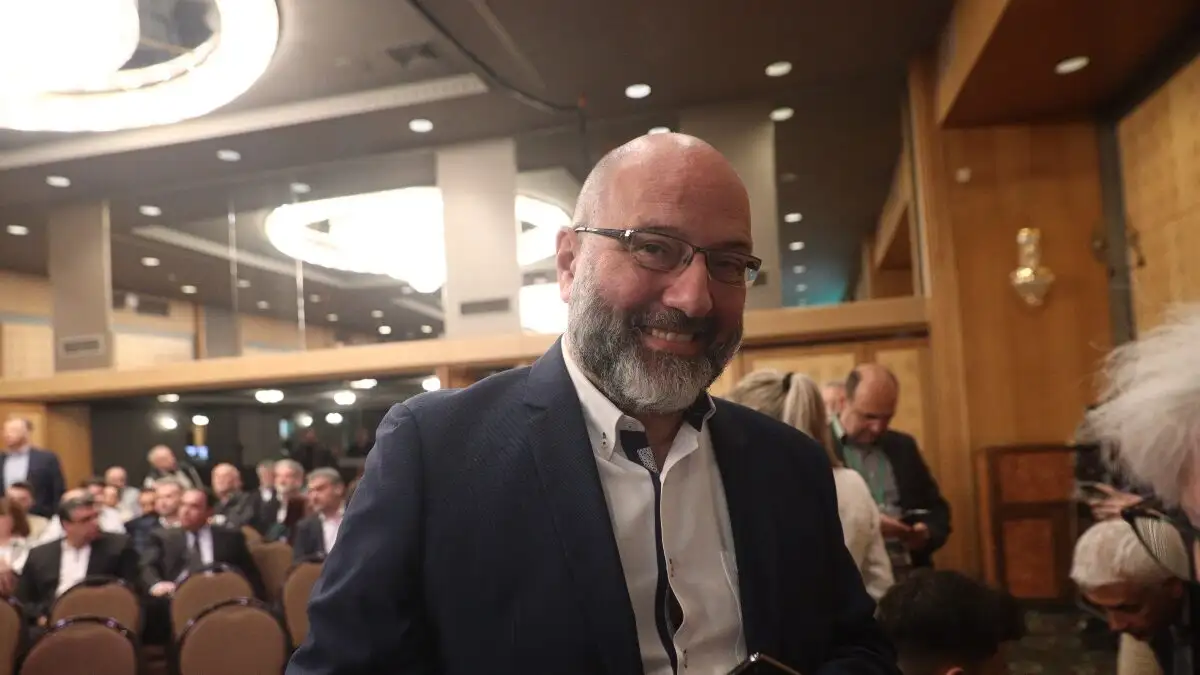 Το δημόσιο μήνυμα του Σάκη Αρναούτογλου για την απώλεια της μητέρας του