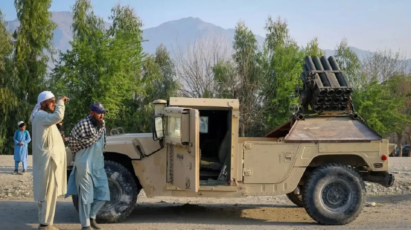 Αφγανιστάν: Εκρήξεις στην Τζαλαλαμπάντ, καταρρίφθηκε πακιστανικό μαχητικό – Κλιμακώνεται η ένταση με το Ισλαμαμπάντ