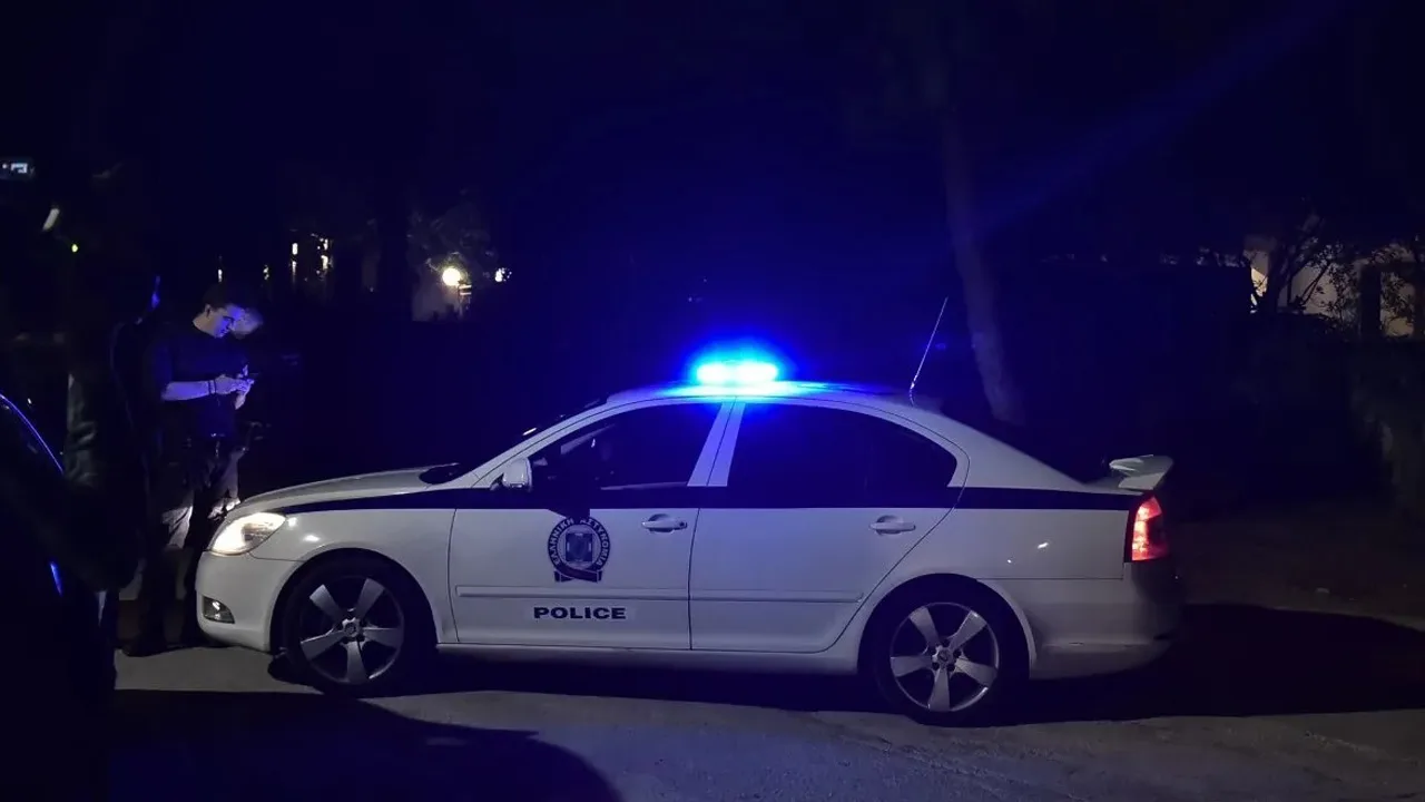 «Τι ομάδα είσαι;» και μετά μαχαιριές: Δύο τραυματίες στο Γαλάτσι από άγρια επίθεση - Μεταφέρθηκαν στον ευαγγελισμό