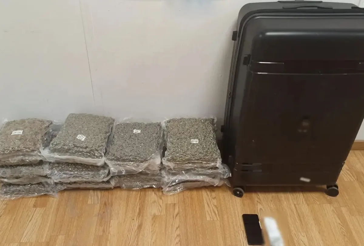 Συνελήφθη 39χρονος στο «Ελευθέριος Βενιζέλος» με 21 κιλά κάνναβης