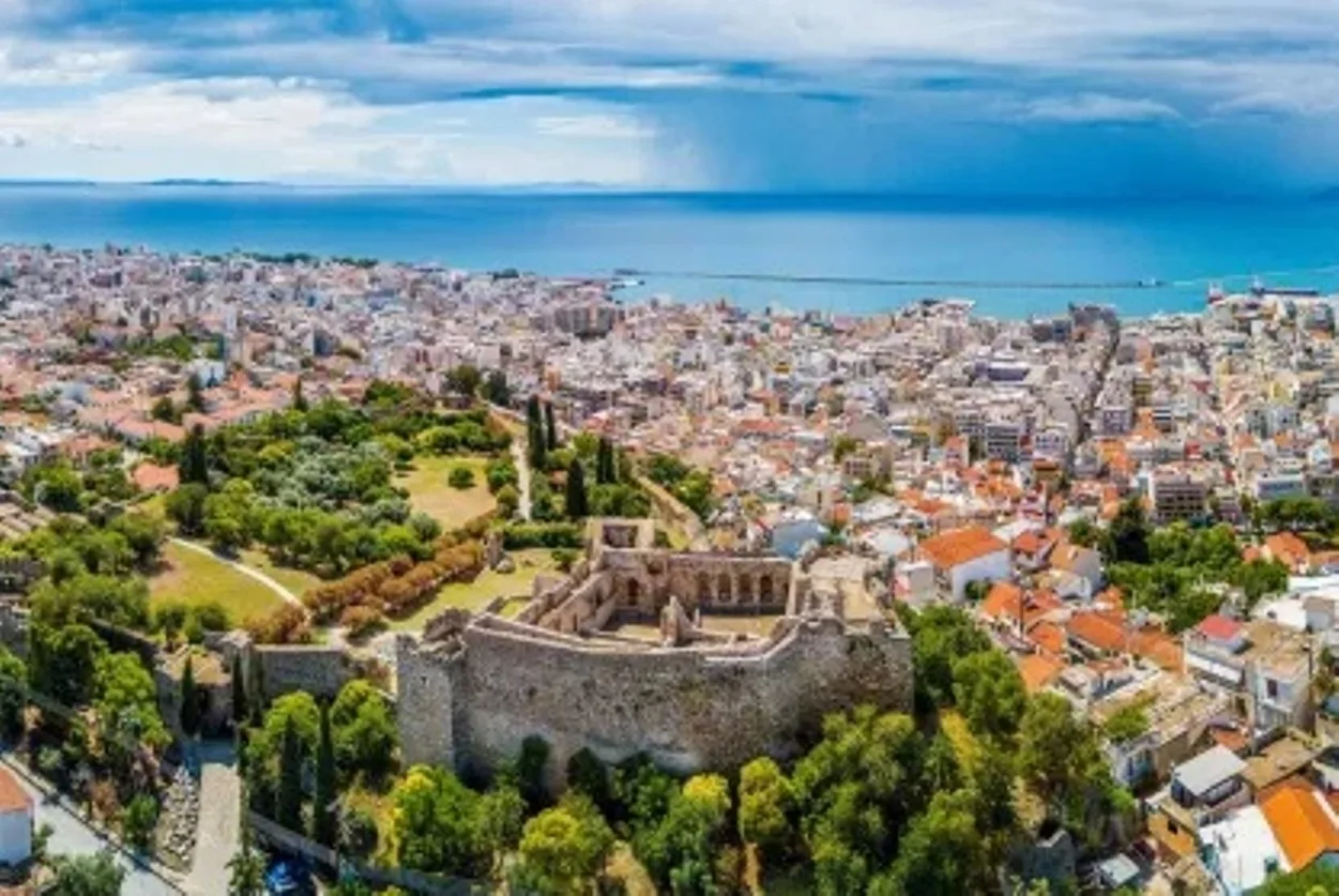 Καιρός με δύο «πρόσωπα» τις επόμενες ημέρες – Άνοιξη στο Ιόνιο, βοριάδες και ψύχρα στο Αιγαίο