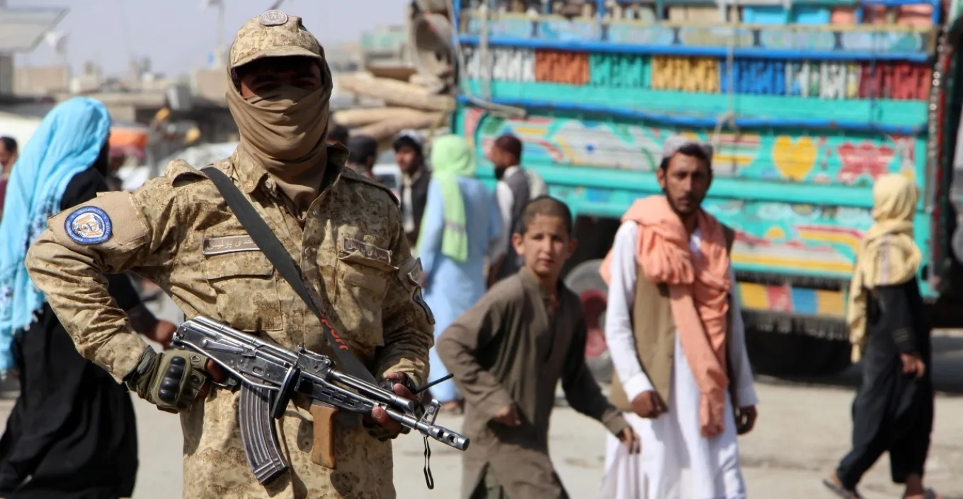 Πακιστάν: Τουλάχιστον δύο νεκροί και 17 τραυματίες σε βομβιστική επίθεση έξω από αστυνομικό τμήμα