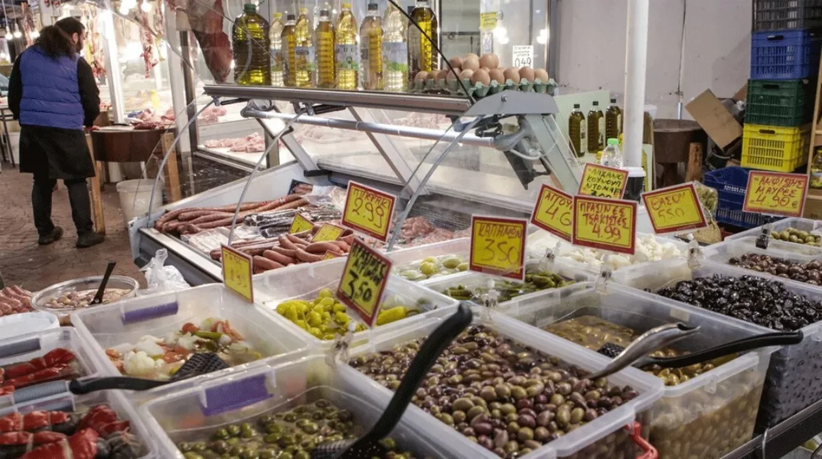 Ακριβότερο το σαρακοστιανό τραπέζι: Oι τιμές για θαλασσινά και λαγάνα