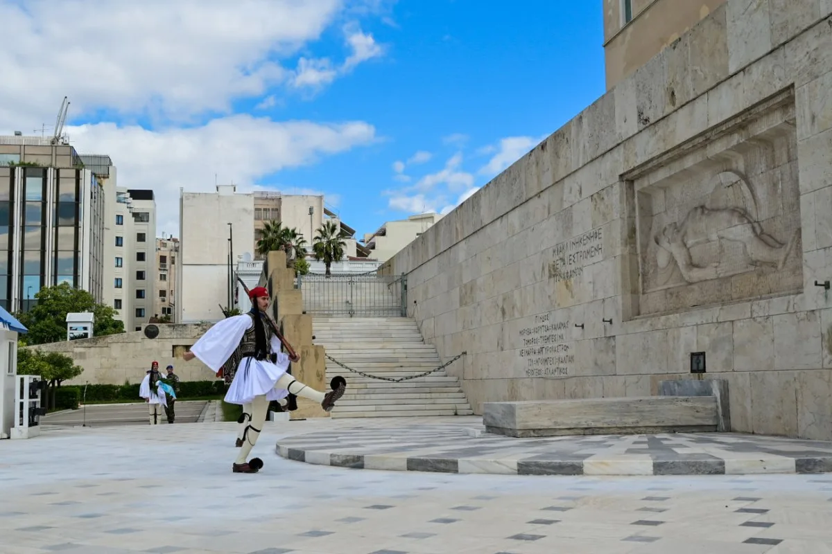 25η Μαρτίου 2026: Πώς αμείβεται η υποχρεωτική αργία για τους εργαζόμενους