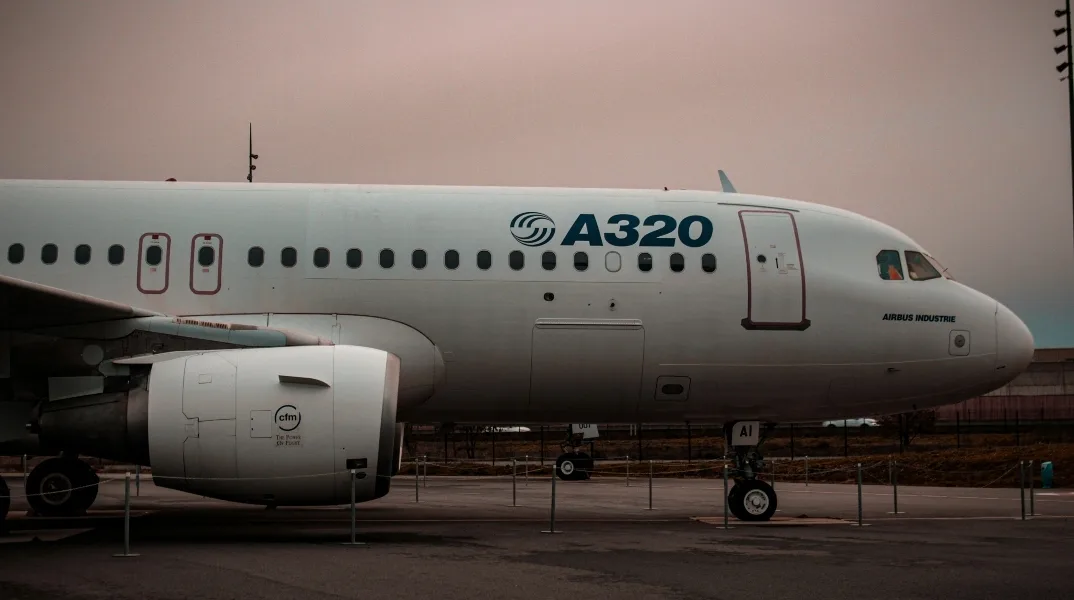 Εκτόξευση των αεροπορικών εισιτηρίων ως και 560%, χάνεται η ζήτηση για καλοκαιρινές διακοπές