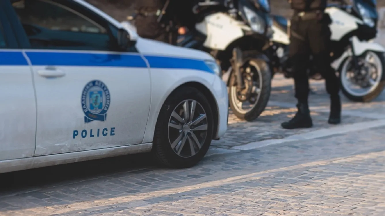 Πάτρα: Συνελήφθη με λεωφορείο που μετέφερε παράνομα 35 επιβάτες