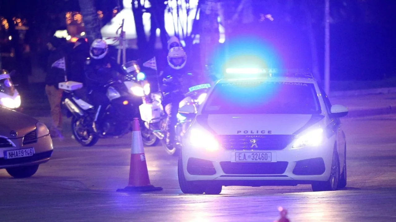 Ζωγράφου: Έκρηξη από γκαζάκια στην είσοδο πολυκατοικίας - Ποια πρόσωπα μπορεί να ήταν ο στόχος