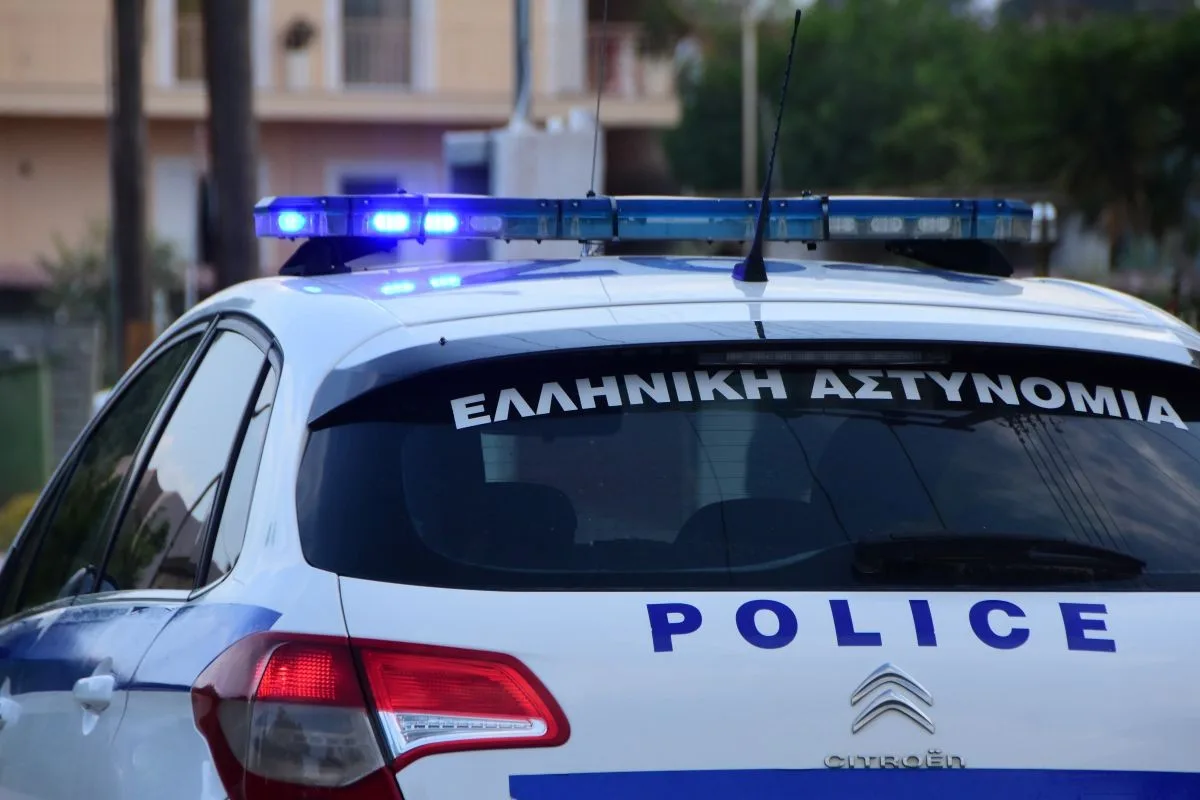 Θεσσαλονίκη: Μπήκε στο αντίθετο ρεύμα, τράκαρε και έφυγε – Συνελήφθη 45χρονος στη Σίνδο