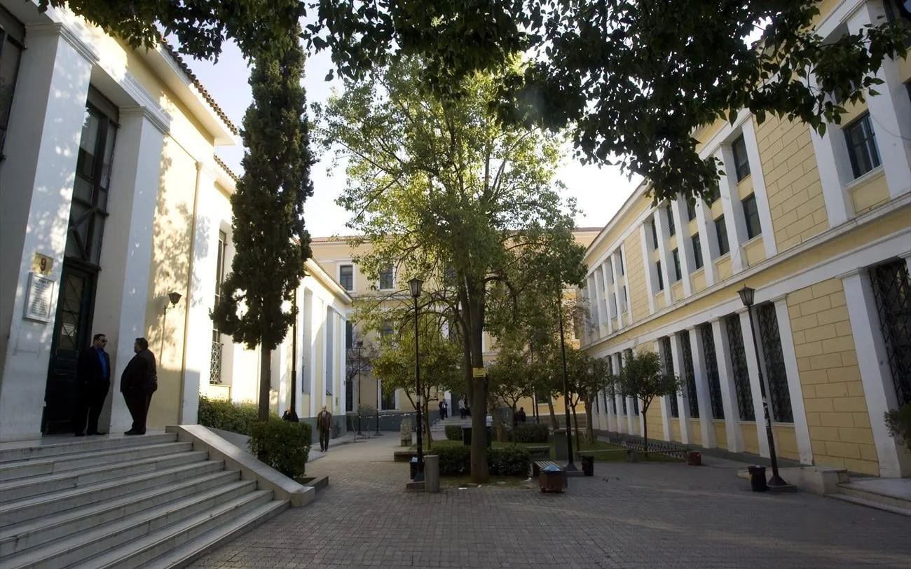 Νέα Μάκρη: Στην Ευελπίδων οι τρεις Τούρκοι για τους πυροβολισμούς στη Μαραθώνος