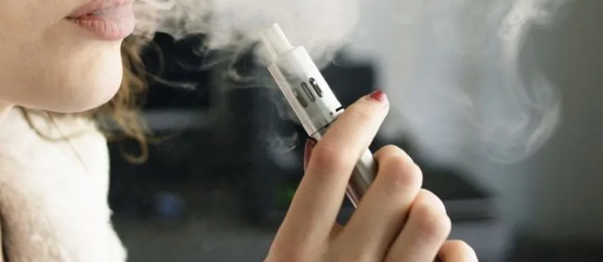 Η Ελλάδα γίνεται παράδειγμα για την Ισπανία στους ελέγχους των ηλεκτρονικών τσιγάρων