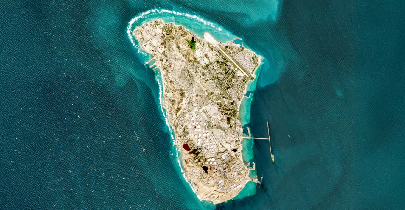 Σχέδια Τραμπ για το νησί Χαργκ: Σενάρια κατάληψης ή αποκλεισμού με στόχο τα Στενά του Ορμούζ