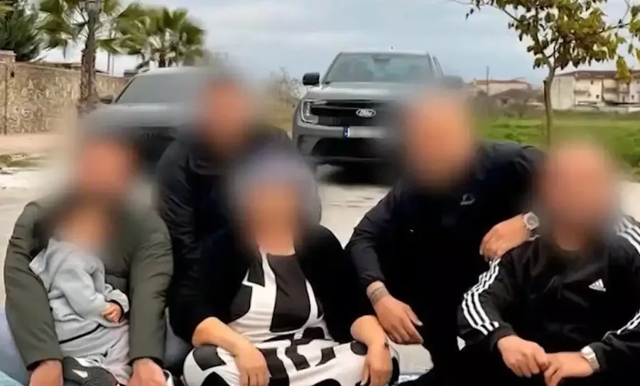 Λάρισα - Σοκαριστικές καταγγελίες για τα 4 αδέρφια Ρομά: «Μου πούλησαν λίρες και πήρα 20λεπτα»