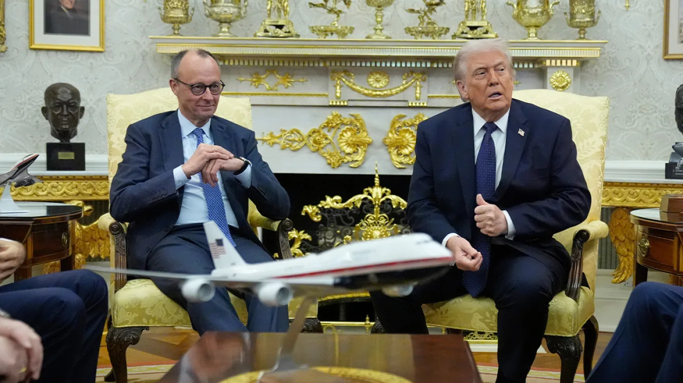 Τραμπ κατά Σάντσεθ, διακόπτει το εμπόριο με Ισπανία, απαξιώνει τον Στάρμερ: «Δεν είναι και ο Τσώρτσιλ»