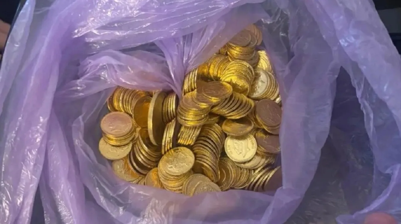 Η δράση του ελληνικού FBI, πώς έφτασε στα ίχνη της πιο ισχυρής οικογένειας Ρομά για την απάτη - μαμούθ με τις χρυσές λίρες