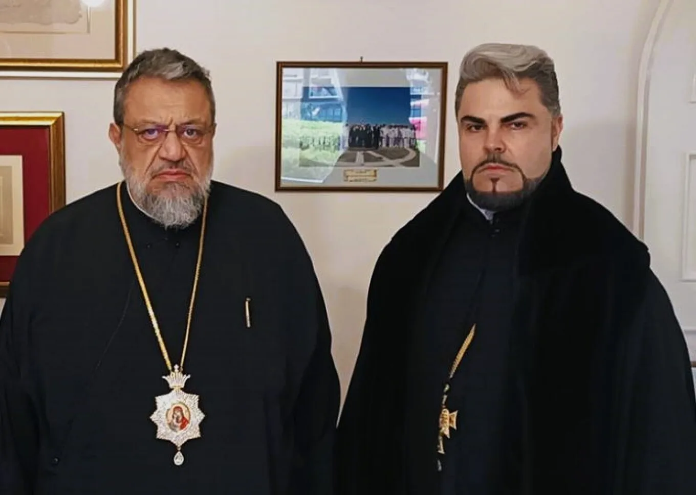 Στρατιωτικός ιερέας σε μεζεδοπωλείο τραγουδά το «απορώ με την καρδιά μου»! ΒΙΝΤΕΟ